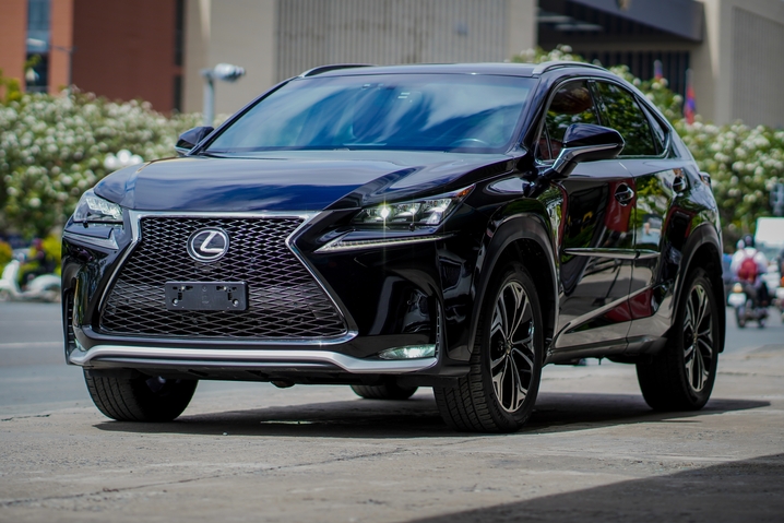 Lexus Sensor Troubles Solved: Find Expert Lexus Service Near You